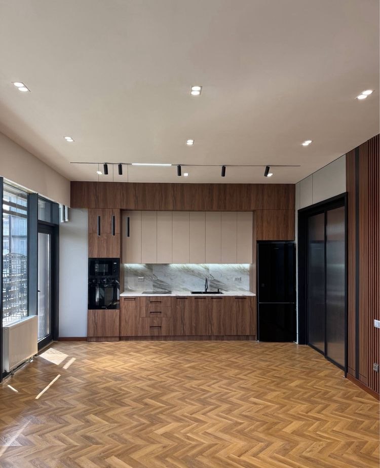 Ijaraga tijorat binosi, 98 m² · Yakkasaroy — surat 2
