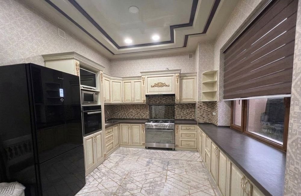 For rent 6-room house · Almazar — photo 9