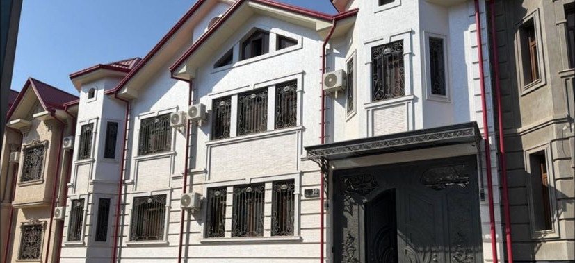 For sale 8-room house · Yunusabad — photo 1
