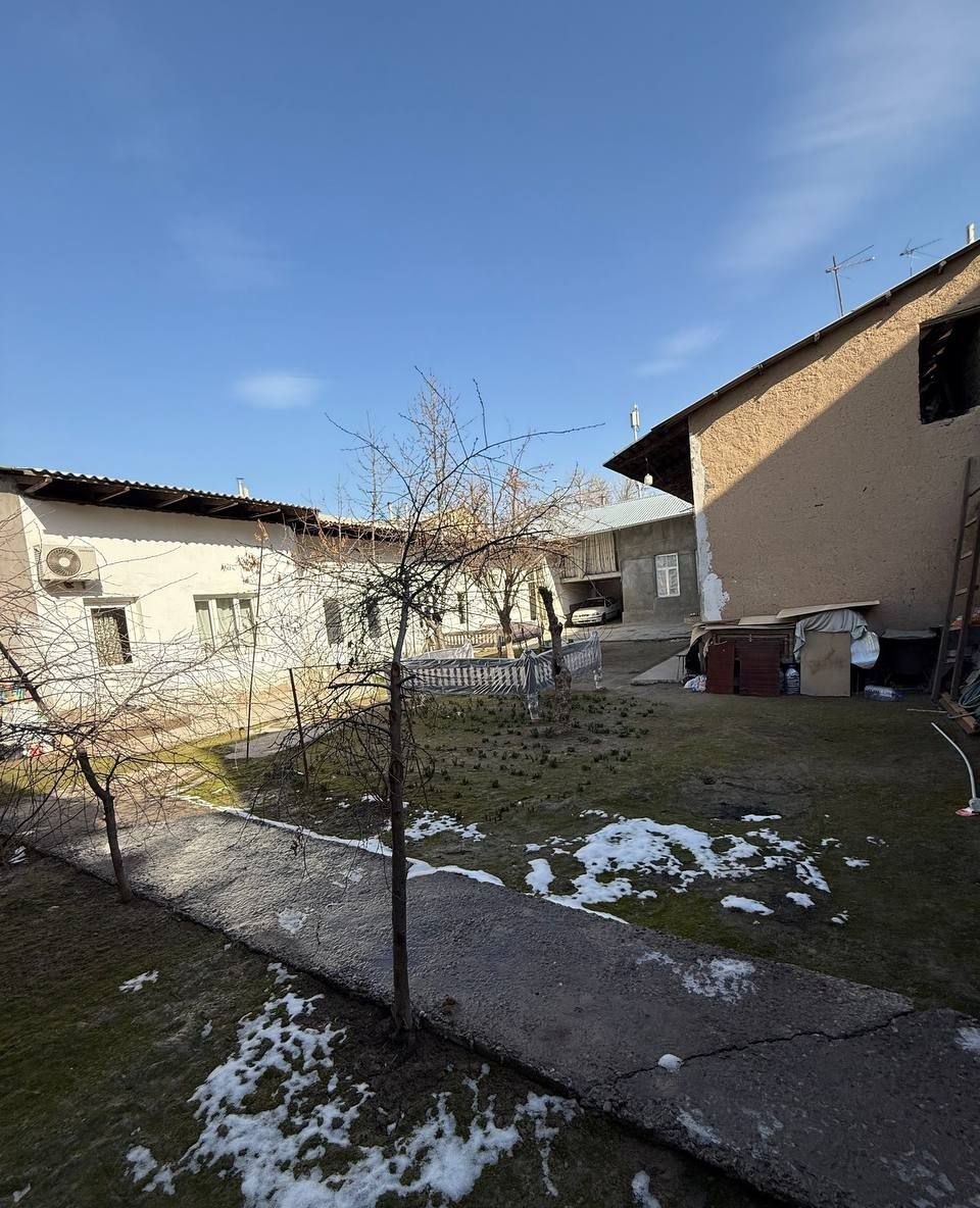 Sotiladi 8 xonali hovli · Olmazor — surat 3