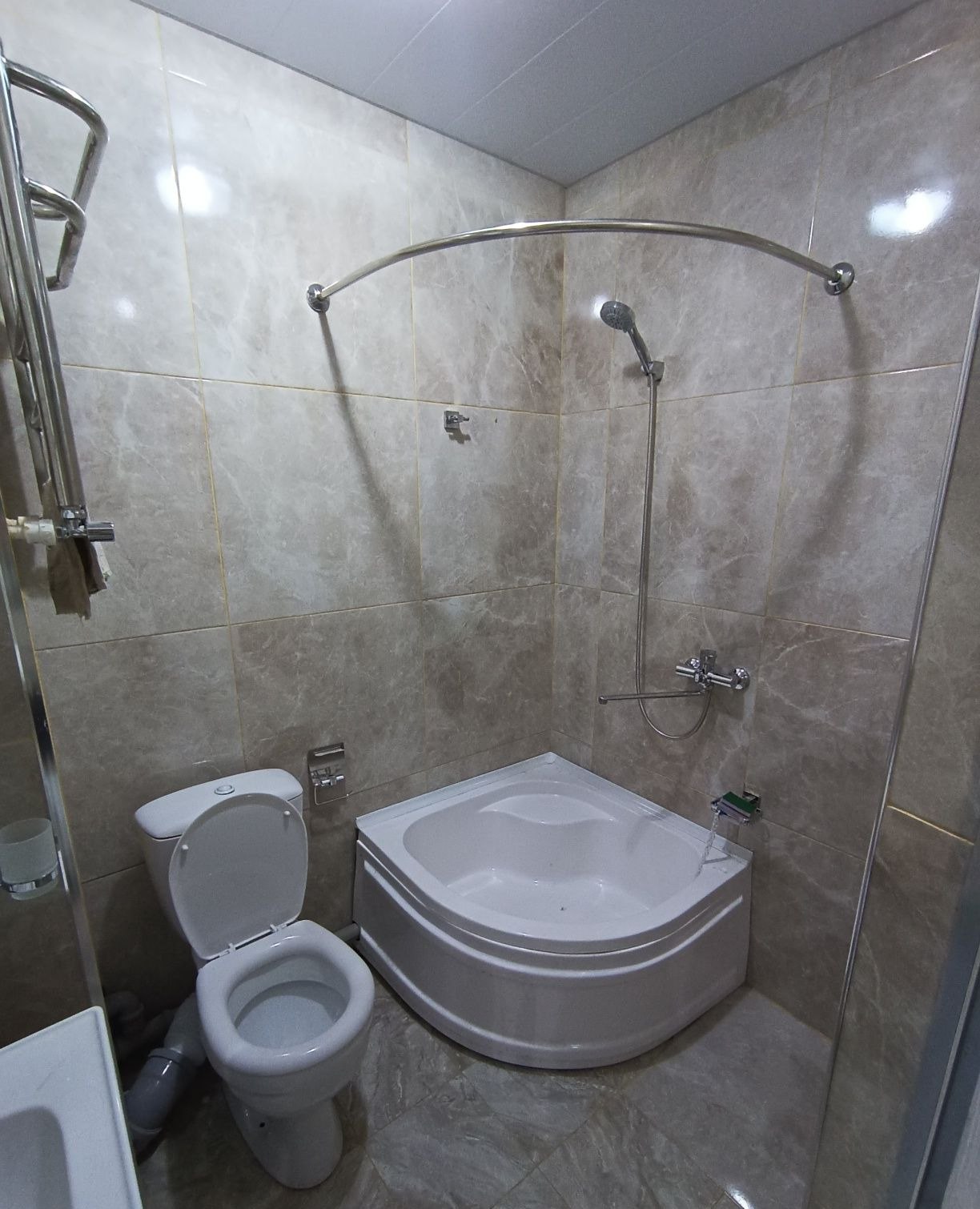 Sotiladi 2 xonali xonadon, 42 m² · Xon Saroy · Yunusobod — surat 6