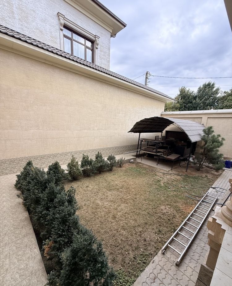 Sotiladi 4 xonali hovli, 250 m² · Mirzo Ulug‘bek — surat 4