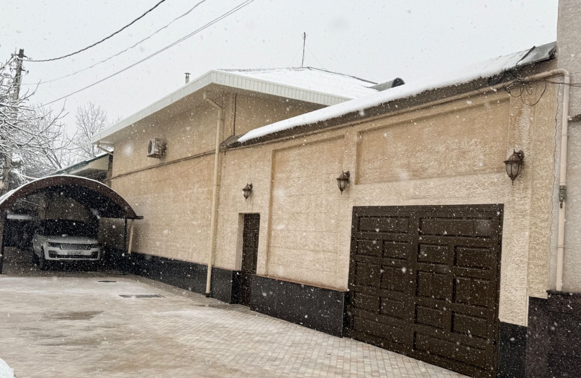 Sotiladi 4 xonali hovli, 250 m² · Mirzo Ulug‘bek — surat 2