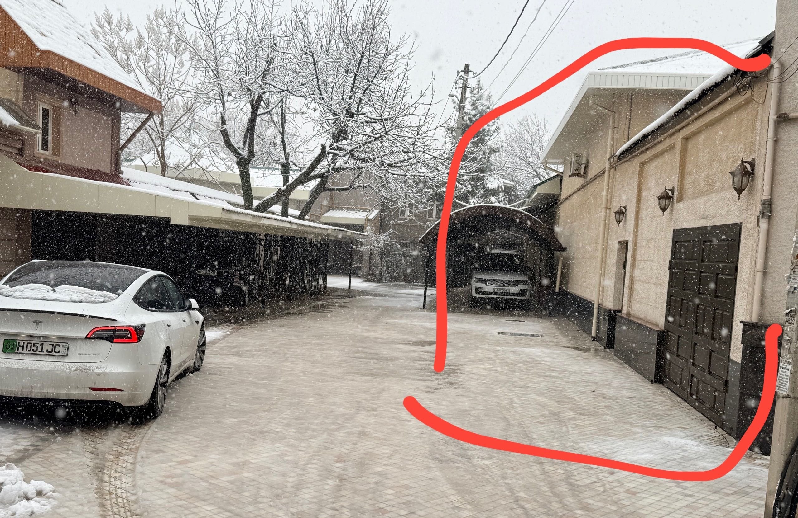 Sotiladi 4 xonali hovli, 250 m² · Mirzo Ulug‘bek — surat 1