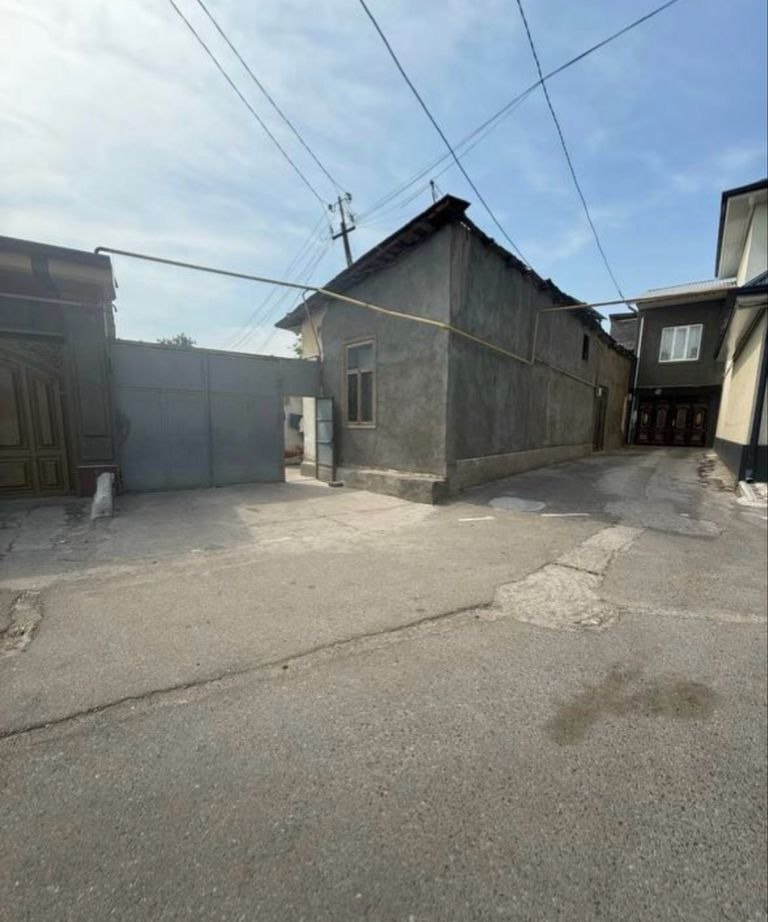 Sotiladi 5 xonali hovli · Mirzo Ulug‘bek — surat 2