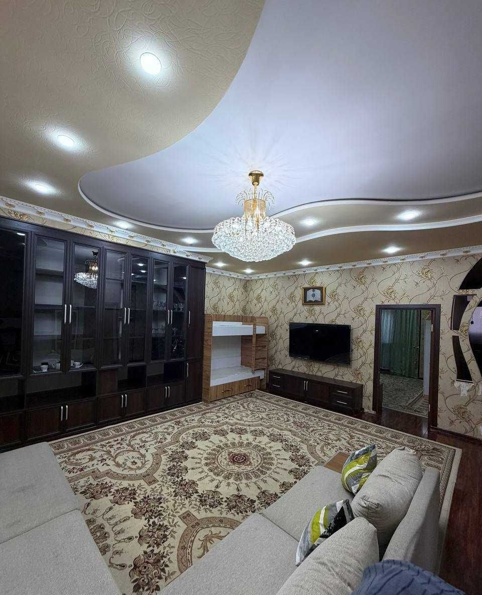 Sotiladi 2 xonali xonadon, 76 m² · Yakkasaroy — surat 1