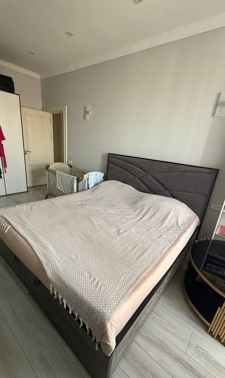 Sotiladi 4 xonali xonadon, 108 m² · Mirobod — surat 4