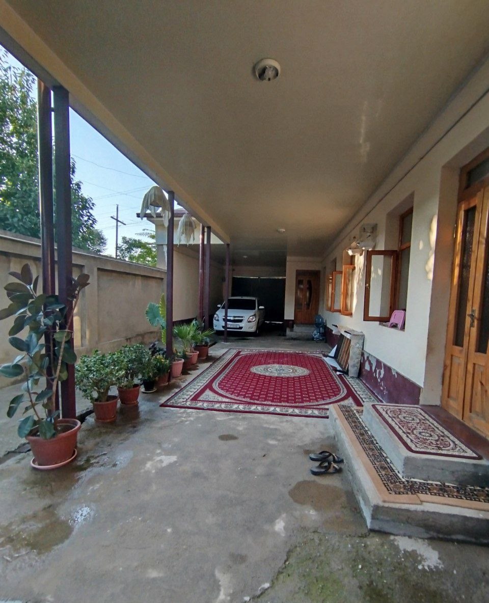 Sotiladi 9 xonali hovli · Mirzo Ulug‘bek — surat 2