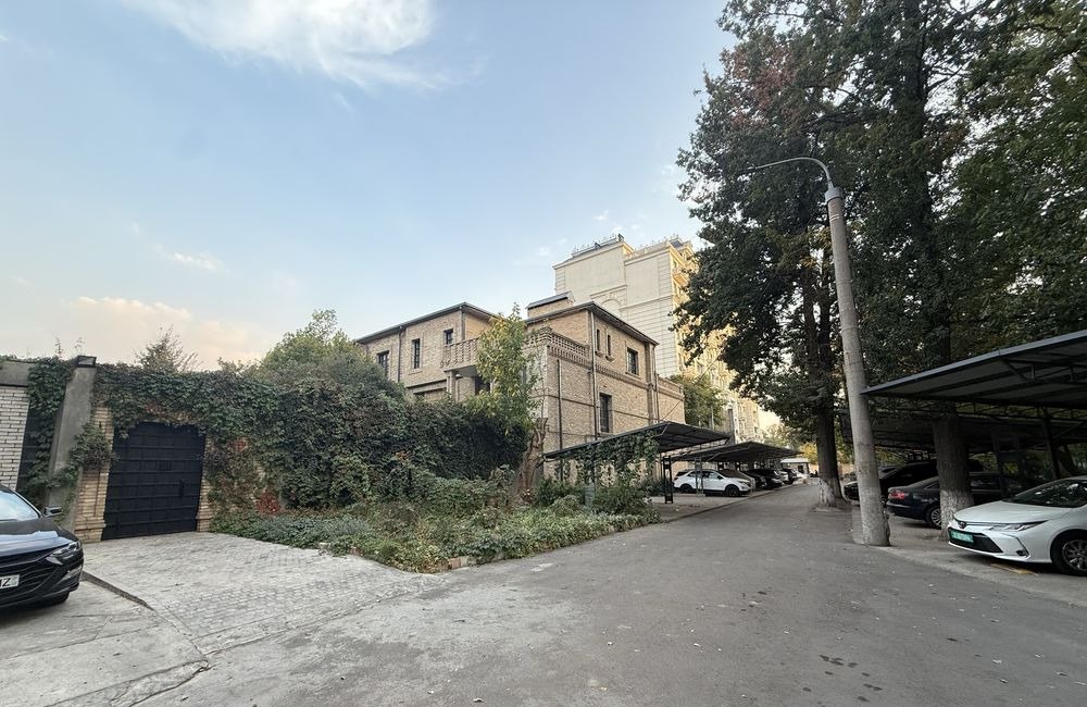 For sale commercial space, 378 m² · London · Mirzo-Ulugbek — photo 2