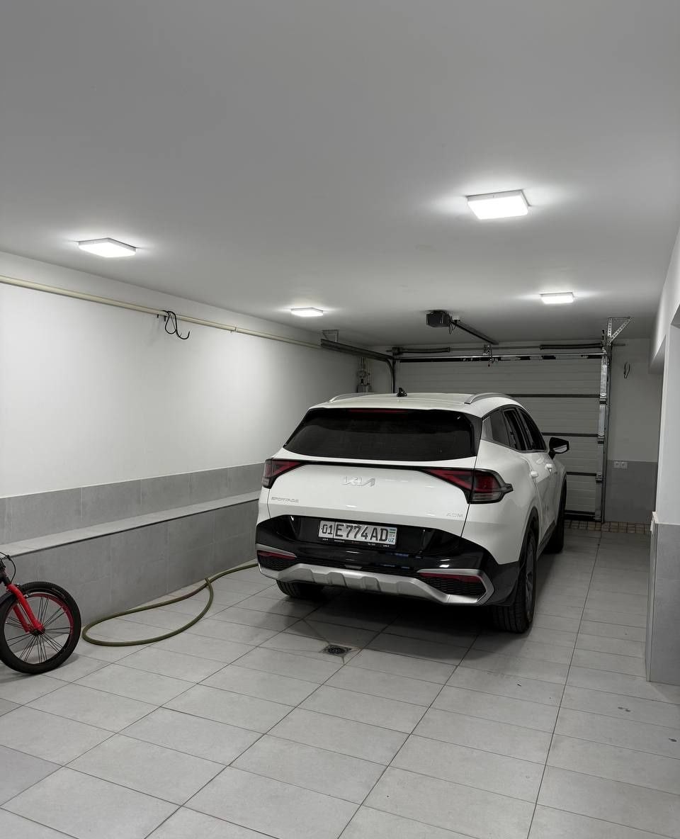 Sotiladi 4 xonali hovli, 240 m² · Mirzo Ulug‘bek — surat 3