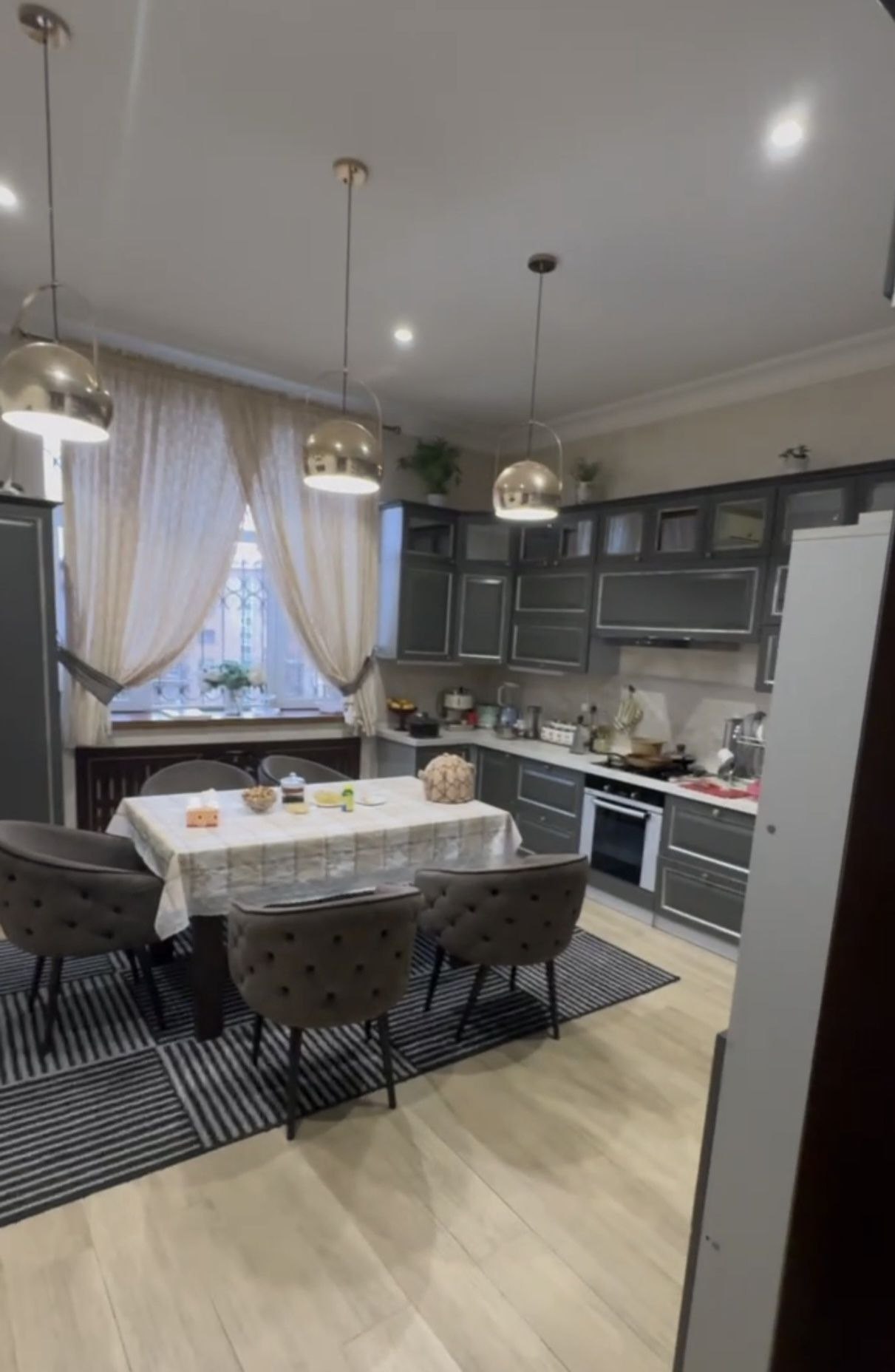 Продаётся 4-комн. квартира, 180 м² · Мирабад — фото 6