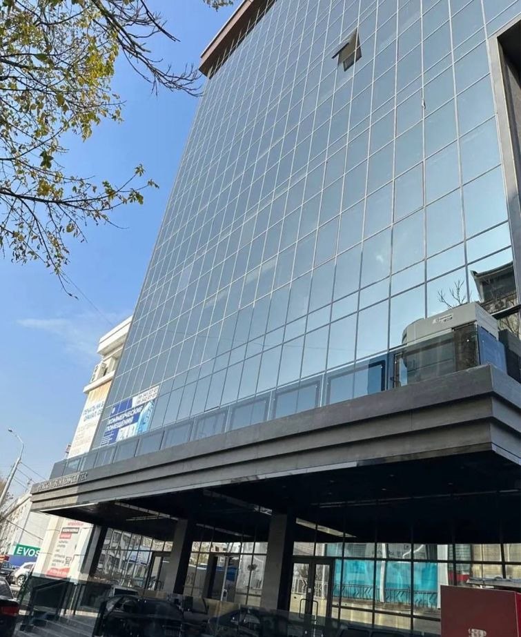 Sotiladi tijorat binosi, 83 m² · Yashnobod — surat 1