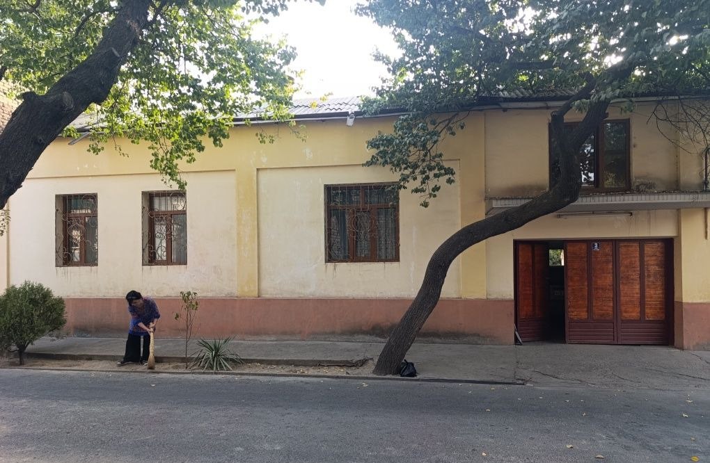 Sotiladi 9 xonali hovli · Yakkasaroy — surat 2