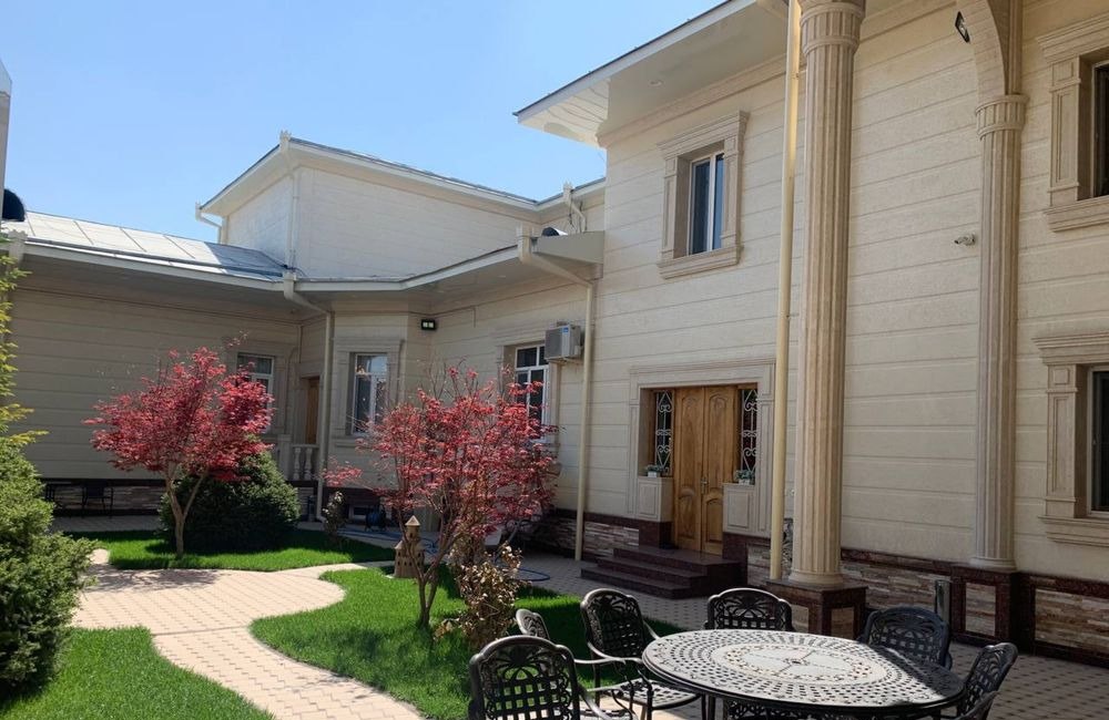 Sotiladi 12 xonali hovli, 8 m² · Olmazor — surat 2