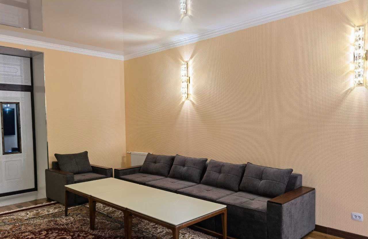 Продаётся 2-комн. квартира, 93 м² · Шайхантахур — фото 1