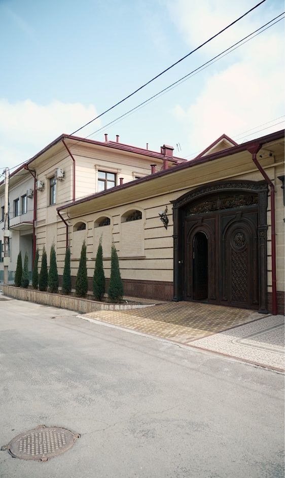 Продаётся 11-комн. дом · Учтепа — фото 1