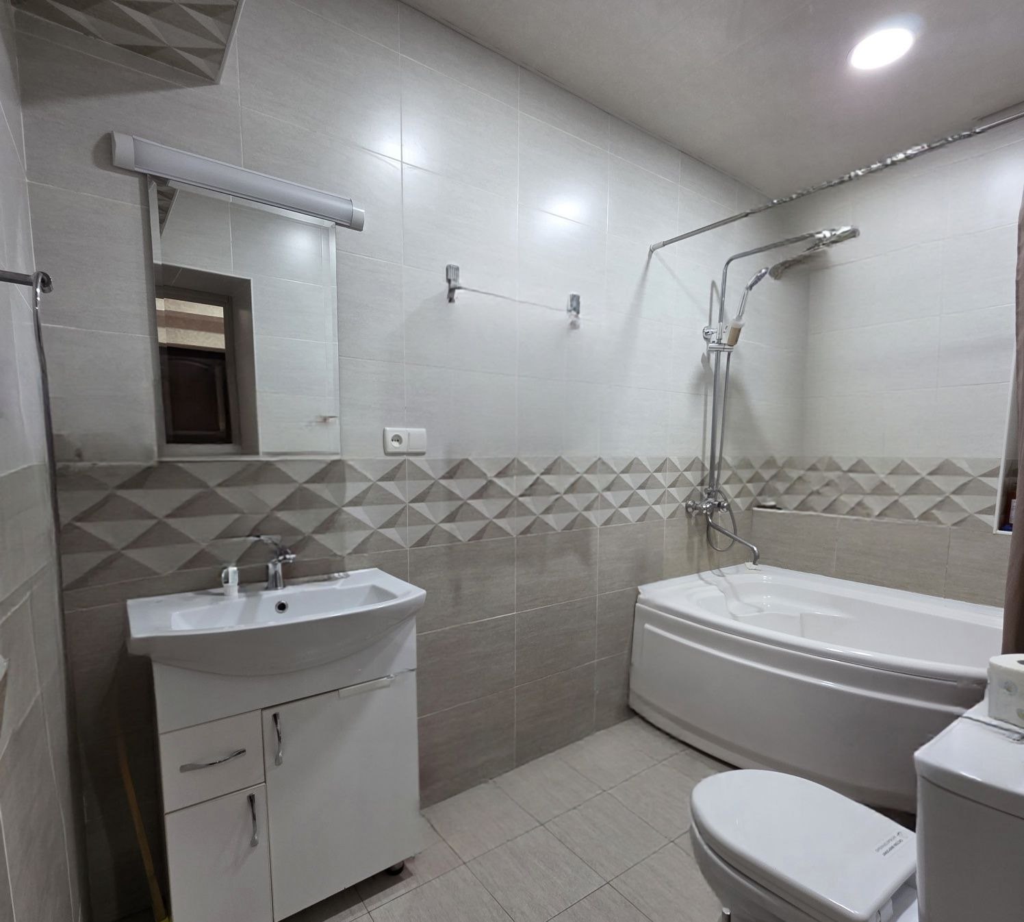 Продаётся 2-комн. квартира, 52 м² · Юнусабад — фото 3