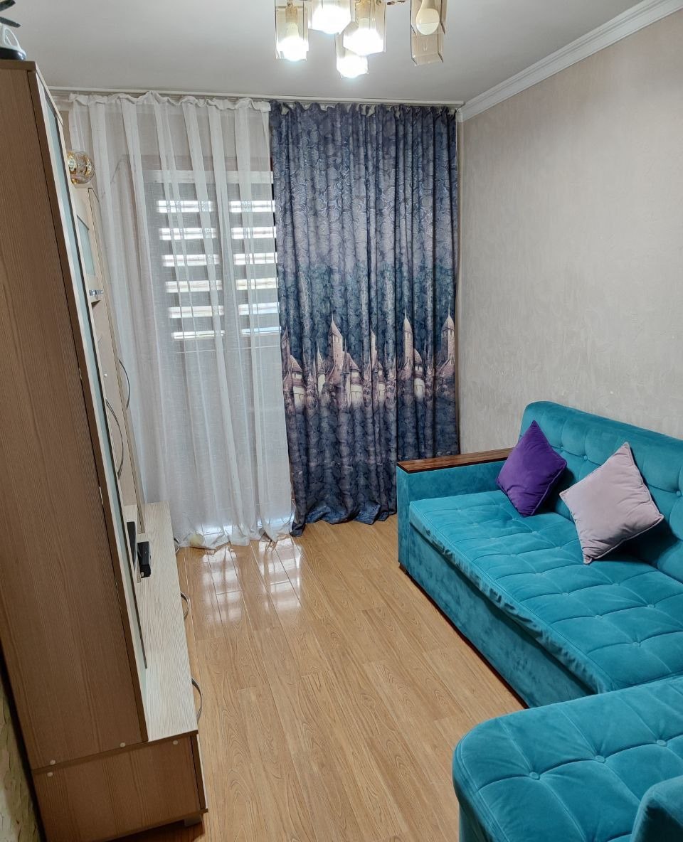 Sotiladi 3 xonali xonadon, 50 m² · Mirzo Ulug‘bek — surat 1