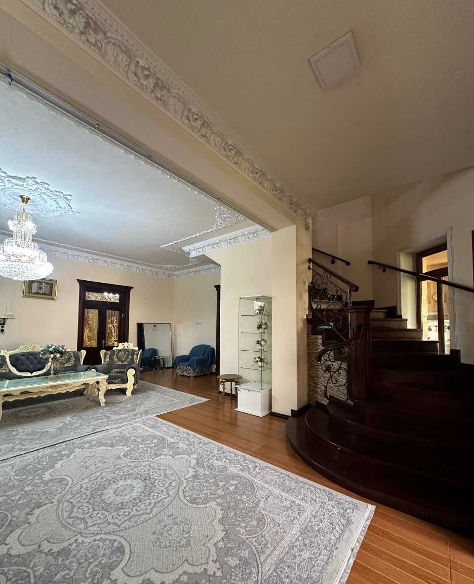 For sale 10-room house · Yunusabad — photo 2
